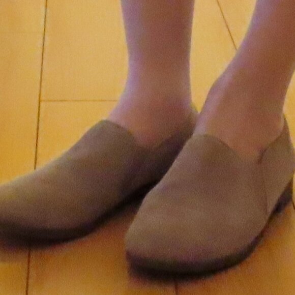 Franco Sarto Light Beige Suede Flats, size 10 - Picture 1 of 12